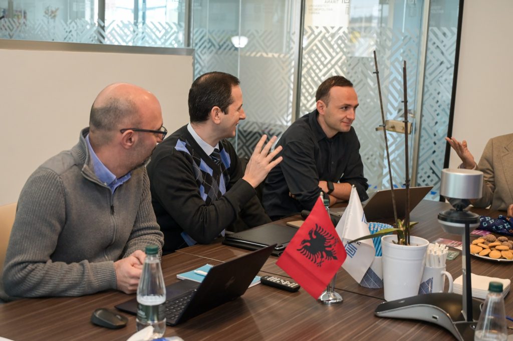 618054320_895410619853503_2699399924061880865_n